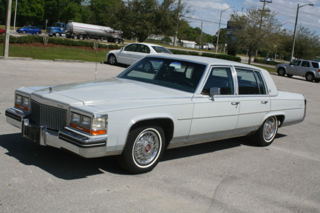 STUNNING SURVIVOR 1987 CADILLAC BROUGHAM 28362 MILES ESTATE CAR 1987 Cadillac Brougham