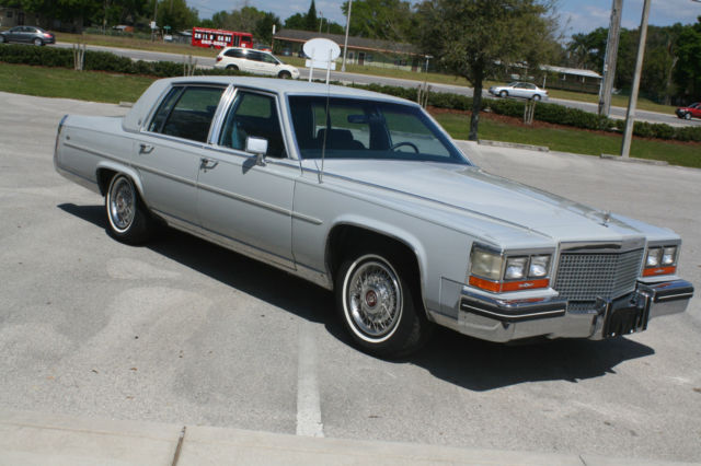 1987 Cadillac Brougham - photo 8