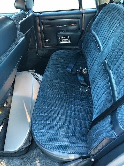 1989 Oldsmobile Custom Cruiser Luxury - photo 10