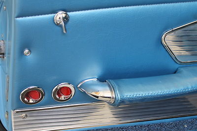 1961 Chevrolet Corvette Convertible - photo 10