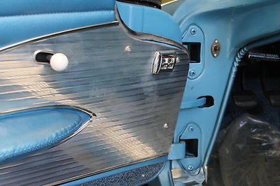 1961 Chevrolet Corvette Convertible - photo 13