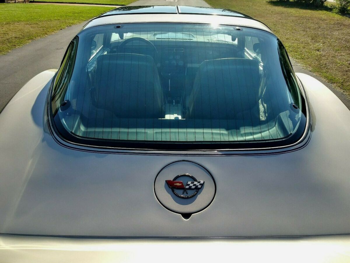 1982 Chevrolet Corvette Collectors Edition - photo 9