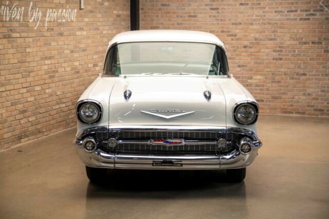 1957 Chevrolet Bel Air/150/210 2 Door Sedan - photo 2