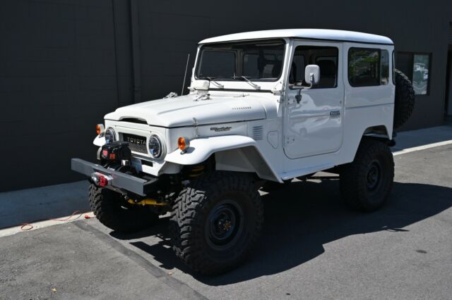 1977 Toyota Land Cruiser FJ40 - photo 3