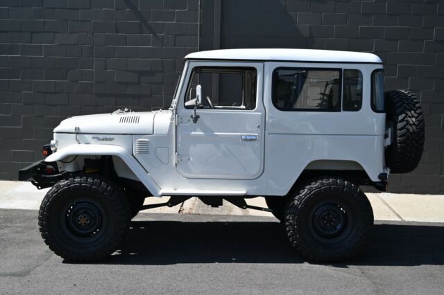 1977 Toyota Land Cruiser FJ40 - photo 4