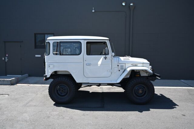 1977 Toyota Land Cruiser FJ40 - photo 6