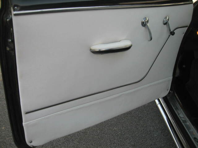 1951 Chevrolet Styleline Deluxe Sedan - photo 13