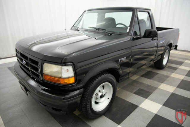 1993 Ford F-150 Styleside Lightning 117" WB - photo 4
