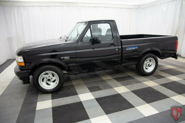 1993 Ford F-150 Styleside Lightning 117" WB - photo 8