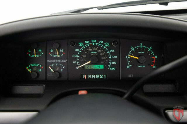 1993 Ford F-150 Styleside Lightning 117" WB - photo 9