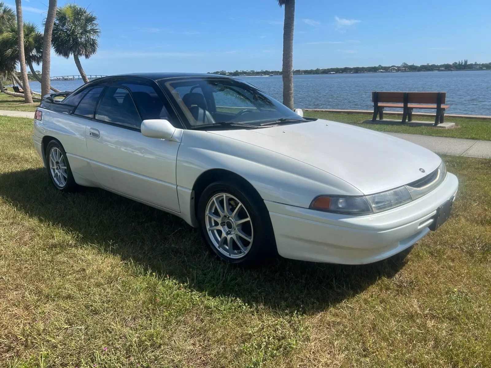 1992 Subaru SVX - photo 4
