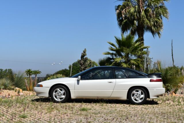 1992 Subaru SVX - photo 2