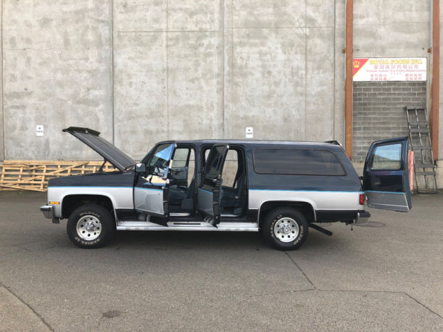 1990 Chevrolet Suburban 4WD Low Miles - photo 6