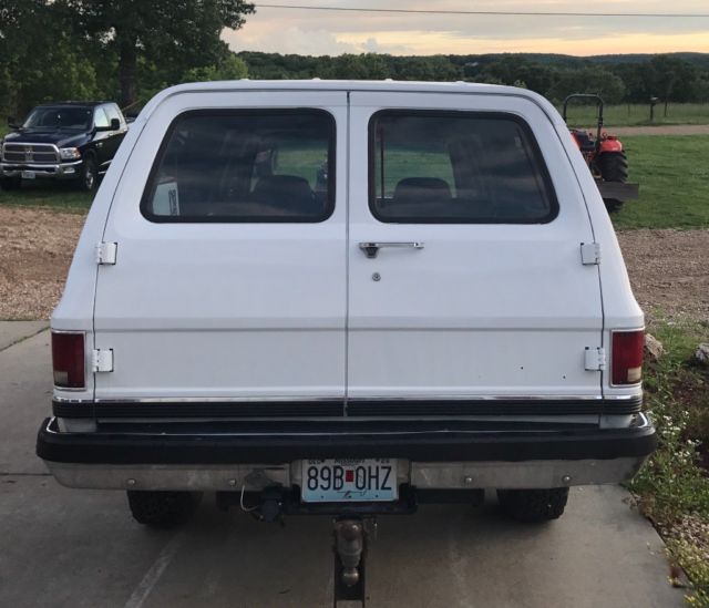 1990 GMC Suburban SLE - photo 3