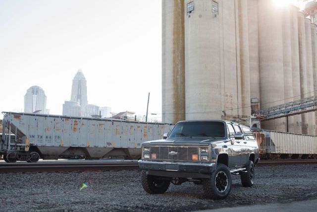 1988 Chevrolet Suburban - photo 4