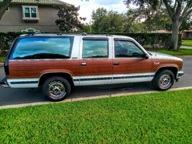 1992 Chevrolet Suburban - photo 2