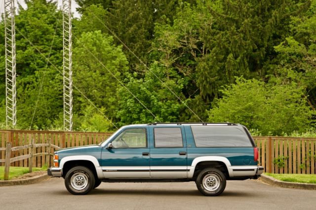 Suburban Yukon GMC Chevrolet Silverado SUV 4X4 SLT LT Tahoe Sport utility 1994 Chevrolet Suburban Silverado