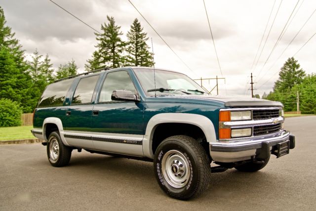 1994 Chevrolet Suburban Silverado - photo 2