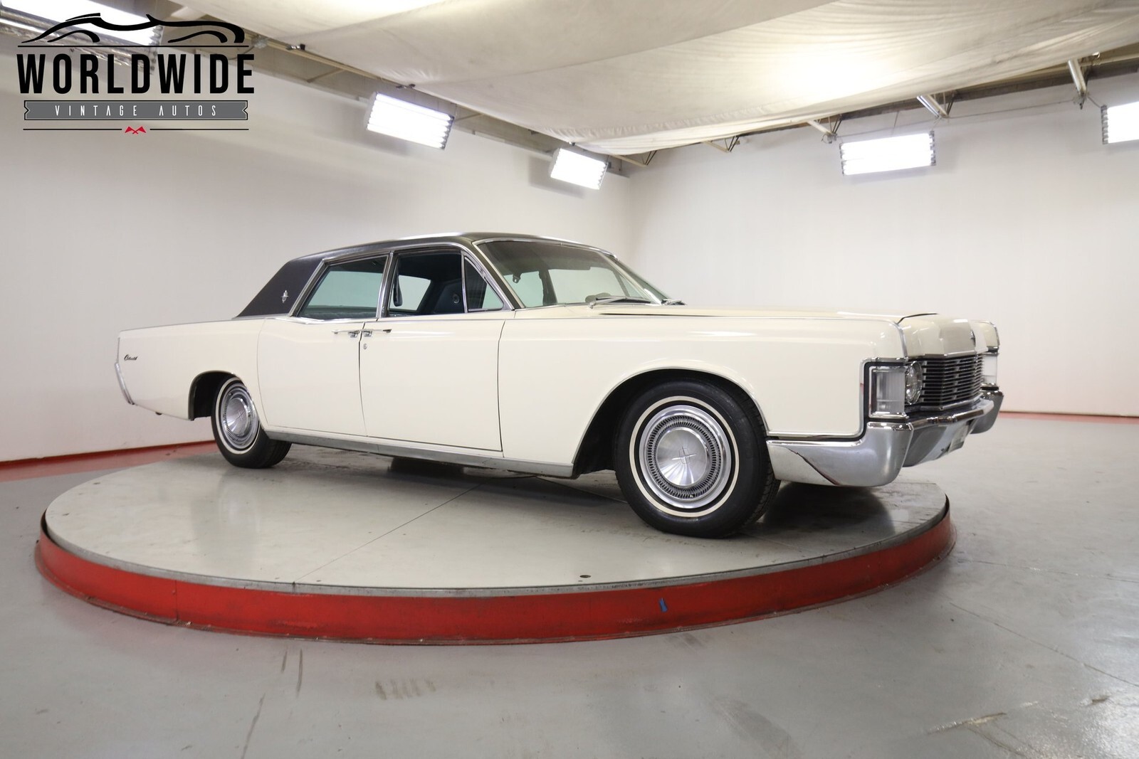 1968 Lincoln Continental - photo 2