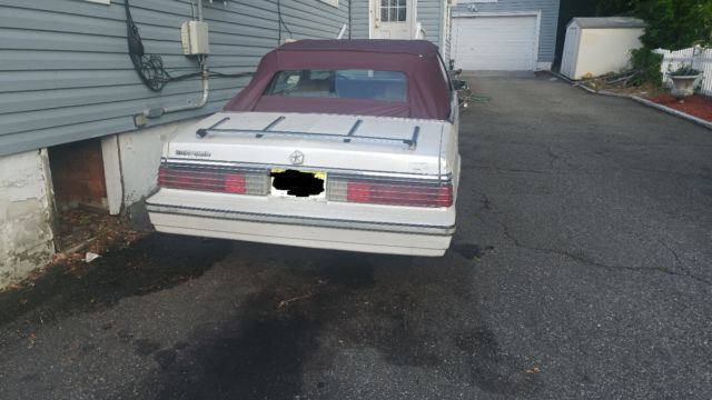 1985 Chrysler LeBaron Base - photo 4