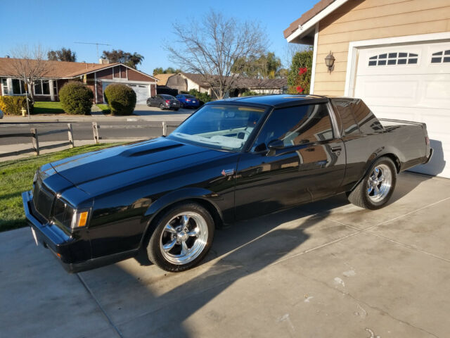 Sunday cruiser 1986 Buick Grand National
