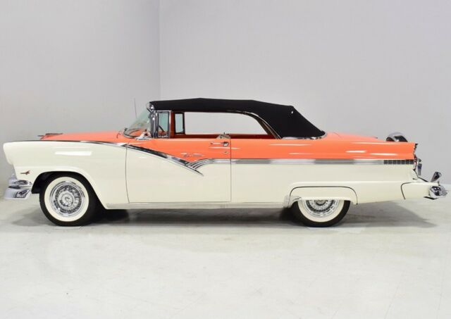 1956 Ford Fairlane - photo 4
