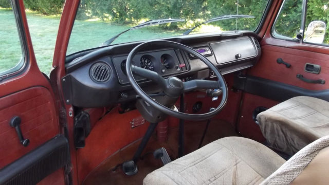 1978 Volkswagen Bus/Vanagon CHAMPAGNE EDITION- REBUILT ENGINE - SUNROOF - photo 10