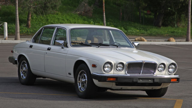 1985 Jaguar XJ6 - photo 2