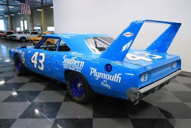 1970 Plymouth Superbird Richard Petty Replica - photo 10