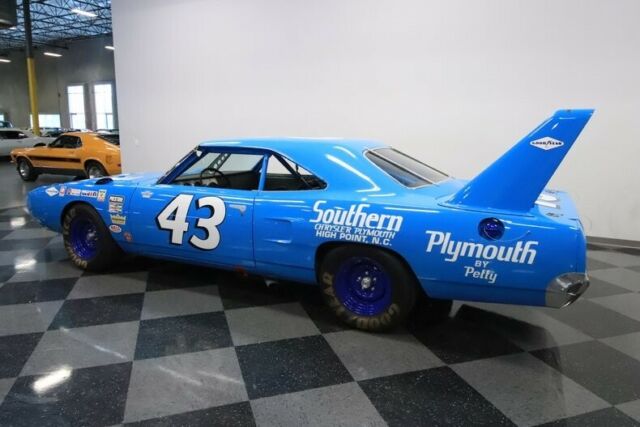 1970 Plymouth Superbird Richard Petty Replica - photo 9