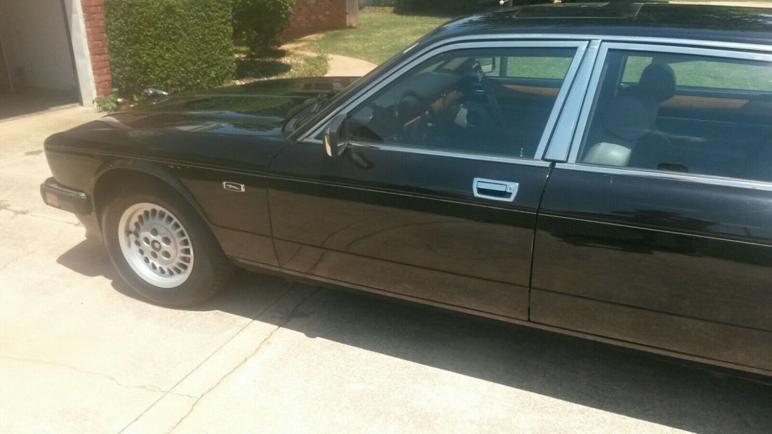 1989 Jaguar XJ6 - photo 2