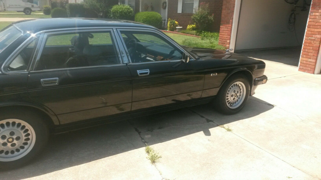1989 Jaguar XJ6 - photo 4