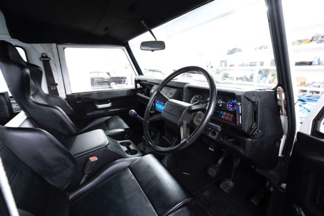 1992 Land Rover Defender ReUpholstered Leather & Cloth - photo 11