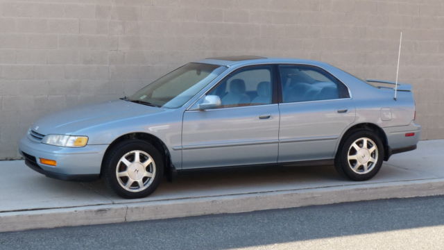1994 Honda Accord NO RESERVE!!