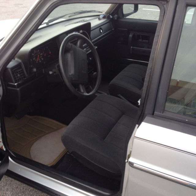 1991 Volvo 240 DL 4 Door Sedan - photo 6