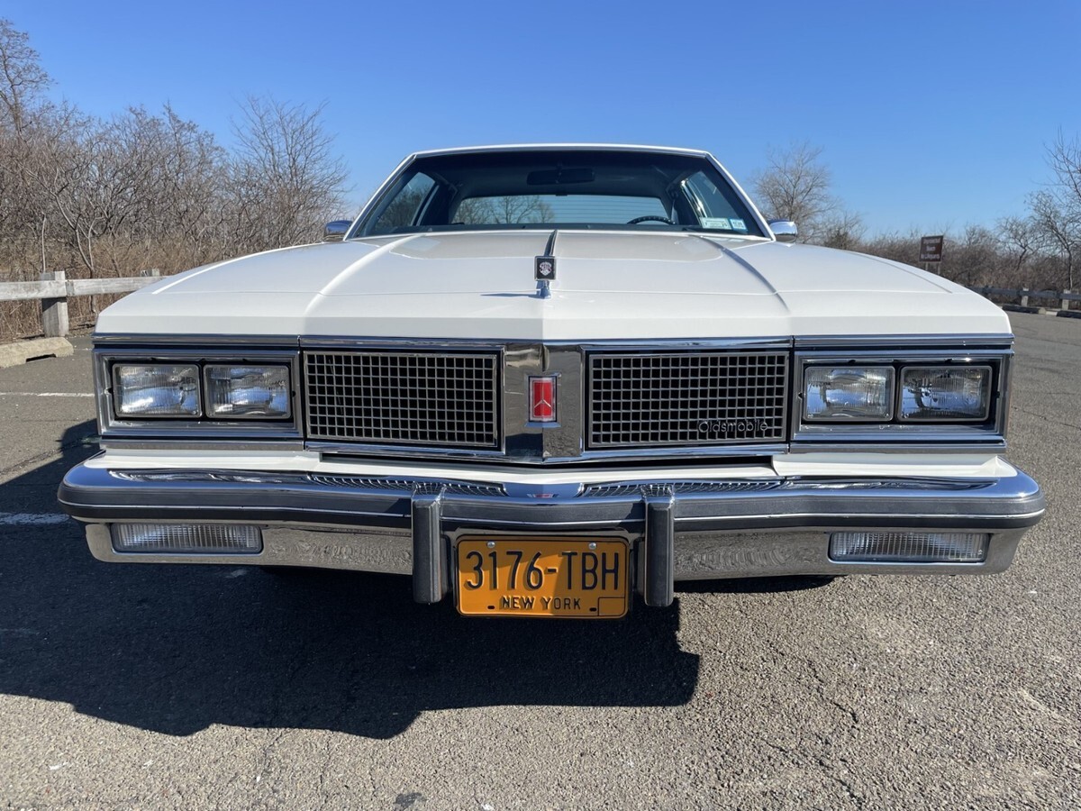 1984 Oldsmobile Ninety-Eight - photo 2