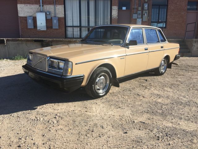 Super Clean Bought New in Arizona 1985 Volvo 240DL Rust Free 1985 Volvo 240 dl
