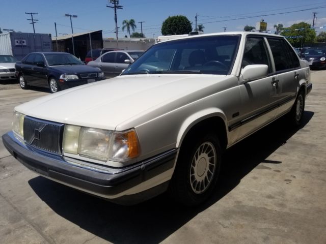 SUPER CLEAN DRIVES LIKE NEW 1994 Volvo 960