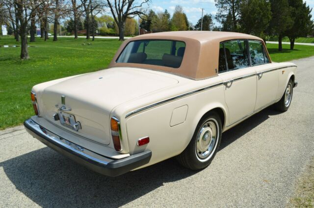 1975 Rolls-Royce Silver Shadow - Long Wheel Base ("LWB") - photo 10