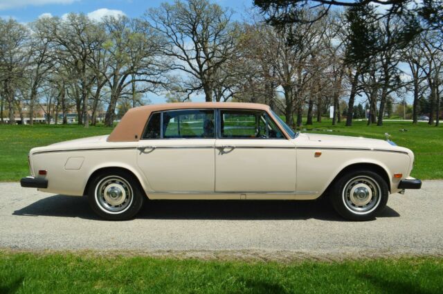 1975 Rolls-Royce Silver Shadow - Long Wheel Base ("LWB") - photo 11