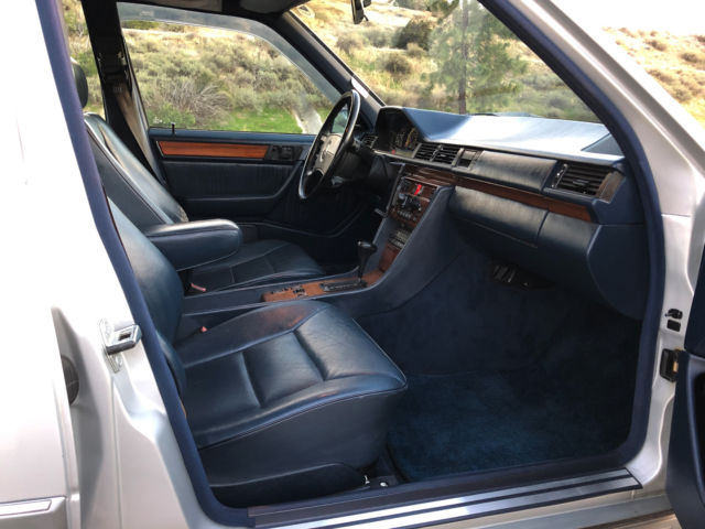 1990 Mercedes-Benz 300-Series - photo 10