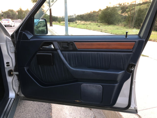 1990 Mercedes-Benz 300-Series - photo 11