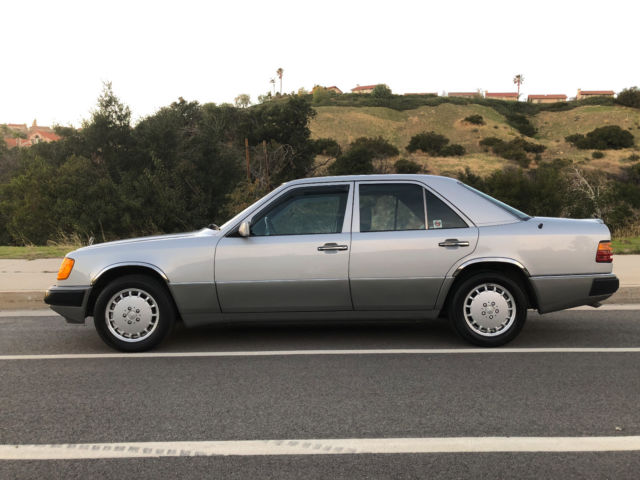 1990 Mercedes-Benz 300-Series - photo 5