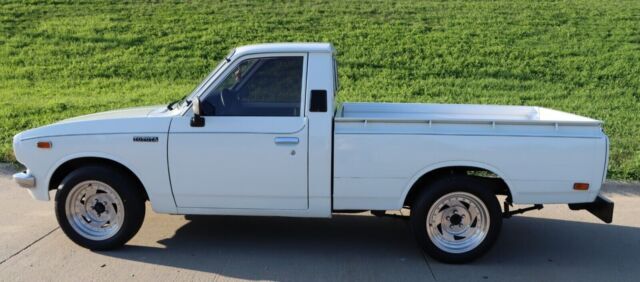 Super Clean - Low Miles - No Rust 1978 Toyota Pickup