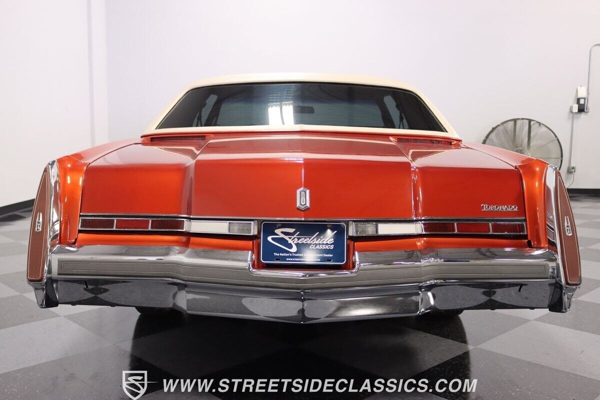 1977 Oldsmobile Toronado Brougham - photo 9