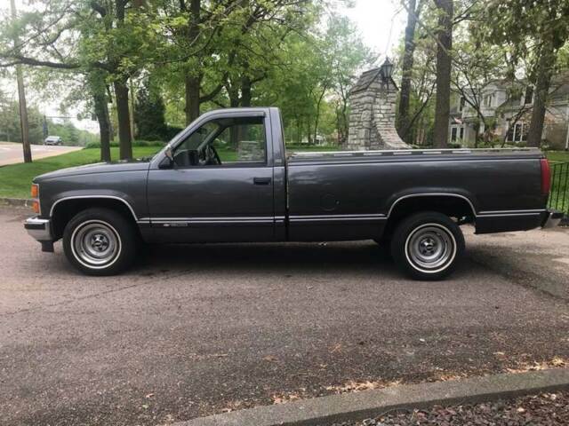 1992 Chevrolet Silverado 1500 C1500 2dr Standard Cab LB - photo 2