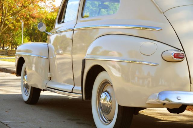 1948 Ford Super Deluxe 2 Door Sedan V8 - photo 4
