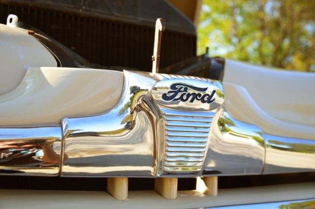 1948 Ford Super Deluxe 2 Door Sedan V8 - photo 8