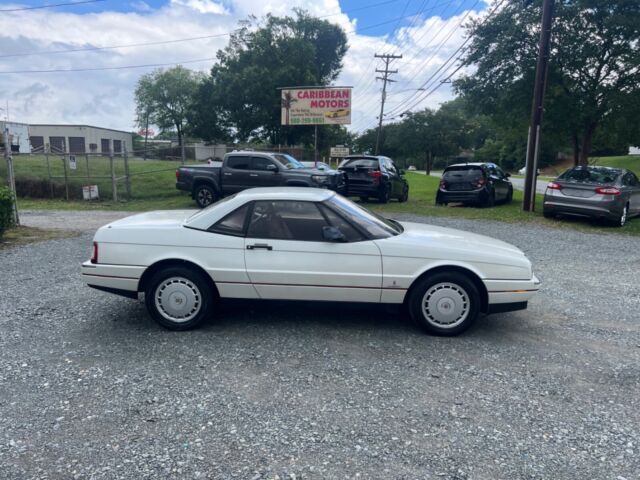 1989 Cadillac Allante Hardtop convertible - photo 4