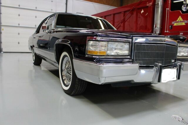 1992 Cadillac Brougham - photo 2
